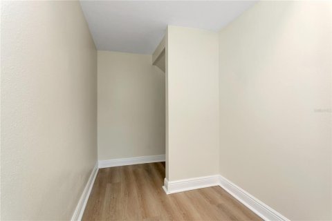 Casa en venta en Fish Hawk, Florida, 4 dormitorios, 260.5 m2 № 2196073 - foto 7