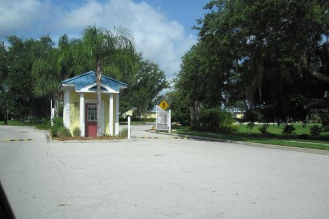 House in Kissimmee, Florida 3 bedrooms, 140.47 sq.m. № 2207105 - photo 13