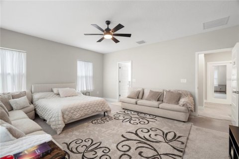 House in Lakeland, Florida 4 bedrooms, 280.56 sq.m. № 2286977 - photo 20