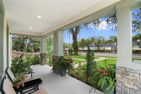 House in Lakeland, Florida 4 bedrooms, 280.56 sq.m. № 2286977 - photo 3