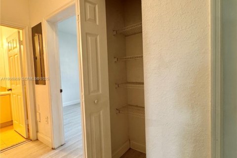 Condominio en alquiler en Homestead, Florida, 2 dormitorios, 97.36 m2 № 2034592 - foto 26