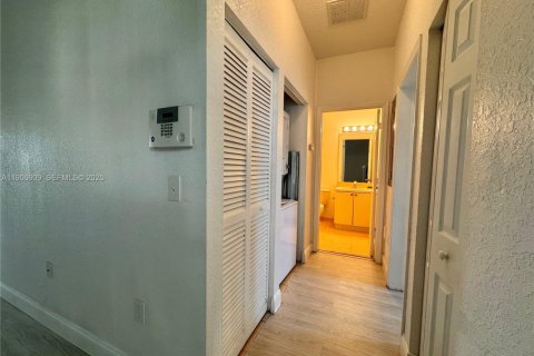 Condominio en alquiler en Homestead, Florida, 2 dormitorios, 97.36 m2 № 2034592 - foto 5