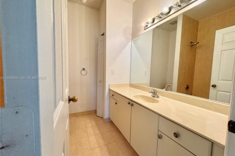 Condominio en alquiler en Homestead, Florida, 2 dormitorios, 97.36 m2 № 2034592 - foto 15