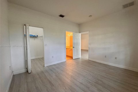 Condominio en alquiler en Homestead, Florida, 2 dormitorios, 97.36 m2 № 2034592 - foto 13