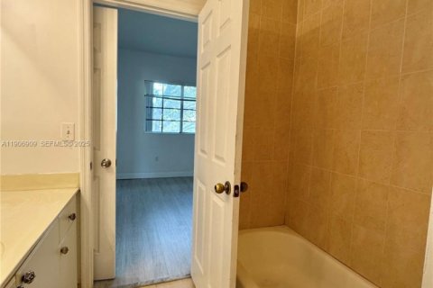 Condominio en alquiler en Homestead, Florida, 2 dormitorios, 97.36 m2 № 2034592 - foto 19