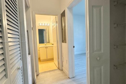 Condominio en alquiler en Homestead, Florida, 2 dormitorios, 97.36 m2 № 2034592 - foto 27