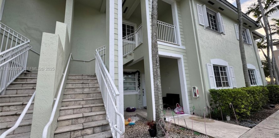 Condominio en Homestead, Florida, 2 dormitorios  № 2034592