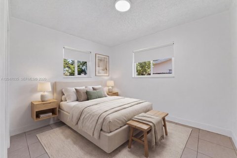 House in Miami, Florida 3 bedrooms, 119.66 sq.m. № 2168302 - photo 17