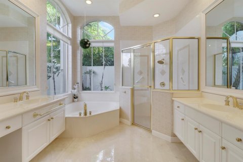 Villa ou maison à vendre à West Palm Beach, Floride: 4 chambres, 261.24 m2 № 2270439 - photo 11