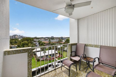 Condo in Pompano Beach, Florida, 2 bedrooms  № 2068701 - photo 4