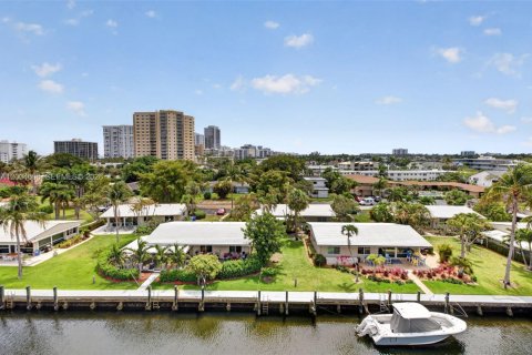 Condo in Pompano Beach, Florida, 2 bedrooms  № 2068701 - photo 22