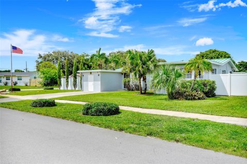 Casa en venta en Fort Lauderdale, Florida, 4 dormitorios, 204.29 m2 № 1820078 - foto 17