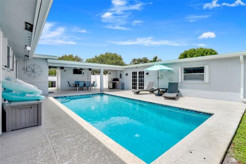 Casa en venta en Fort Lauderdale, Florida, 4 dormitorios, 204.29 m2 № 1820078 - foto 8