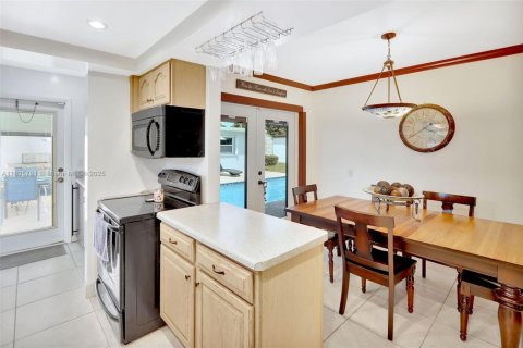 Casa en venta en Fort Lauderdale, Florida, 4 dormitorios, 204.29 m2 № 1820078 - foto 23