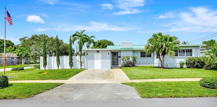 Casa en Fort Lauderdale, Florida 4 dormitorios, 204.29 m2 № 1820078