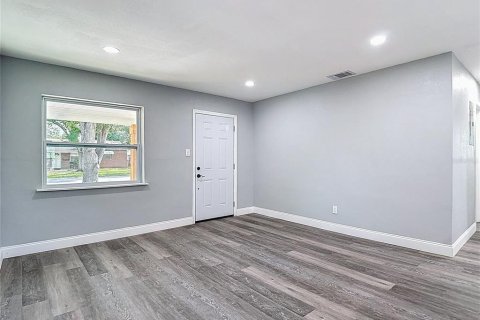 House in Tampa, Florida 2 bedrooms, 147.34 sq.m. № 1881077 - photo 6