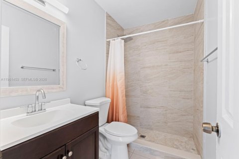 Villa ou maison à vendre à Dania Beach, Floride: 3 chambres, 120.96 m2 № 2023336 - photo 13