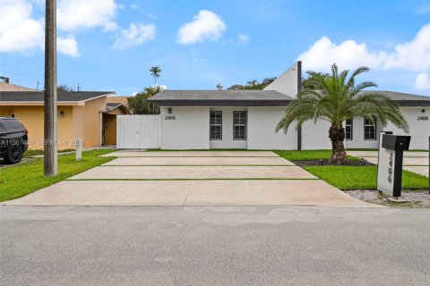 Villa ou maison à vendre à Dania Beach, Floride: 3 chambres, 120.96 m2 № 2023336 - photo 29