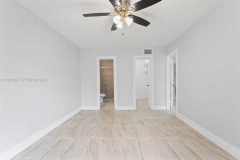 Villa ou maison à vendre à Dania Beach, Floride: 3 chambres, 120.96 m2 № 2023336 - photo 11