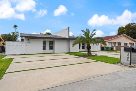 Villa ou maison à vendre à Dania Beach, Floride: 3 chambres, 120.96 m2 № 2023336 - photo 30