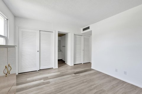 Copropriété à vendre à West Palm Beach, Floride: 2 chambres, 85.47 m2 № 2154118 - photo 6