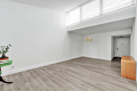Copropriété à vendre à West Palm Beach, Floride: 2 chambres, 85.47 m2 № 2154118 - photo 16