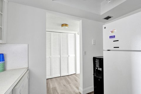 Copropriété à vendre à West Palm Beach, Floride: 2 chambres, 85.47 m2 № 2154118 - photo 24
