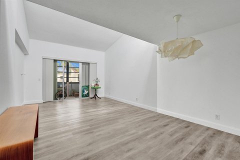Copropriété à vendre à West Palm Beach, Floride: 2 chambres, 85.47 m2 № 2154118 - photo 13