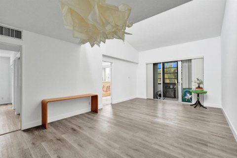 Copropriété à vendre à West Palm Beach, Floride: 2 chambres, 85.47 m2 № 2154118 - photo 14