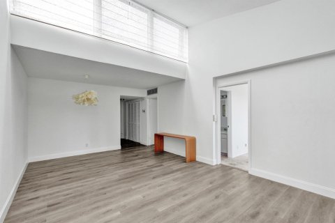Copropriété à vendre à West Palm Beach, Floride: 2 chambres, 85.47 m2 № 2154118 - photo 15
