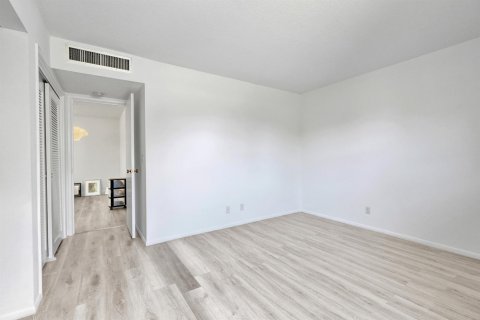 Copropriété à vendre à West Palm Beach, Floride: 2 chambres, 85.47 m2 № 2154118 - photo 5