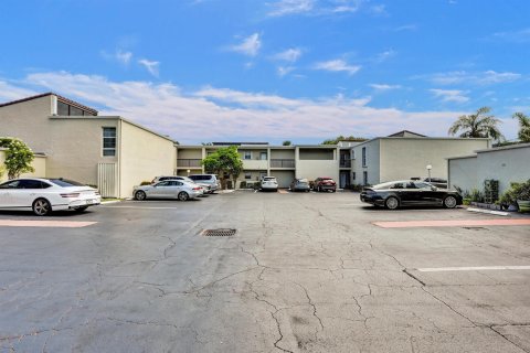 Copropriété à vendre à West Palm Beach, Floride: 2 chambres, 85.47 m2 № 2154118 - photo 2