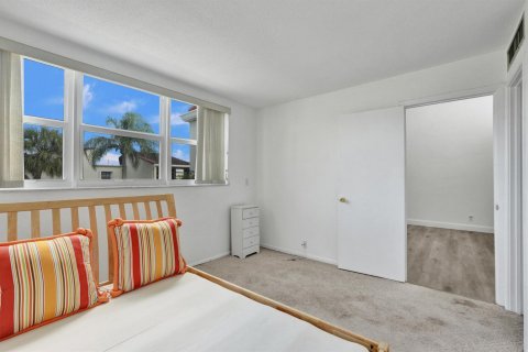 Copropriété à vendre à West Palm Beach, Floride: 2 chambres, 85.47 m2 № 2154118 - photo 10