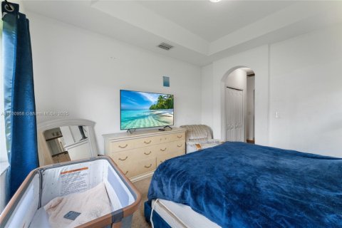 House in Miami, Florida 4 bedrooms, 154.87 sq.m. № 1807181 - photo 26