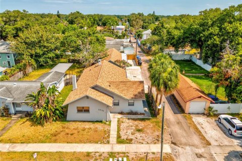 Immobilier commercial à vendre à Saint Petersburg, Floride: 8 chambres, 264.12 m2 № 1866885 - photo 3