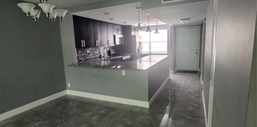 Condominio en Tamarac, Florida, 2 dormitorios  № 1079613