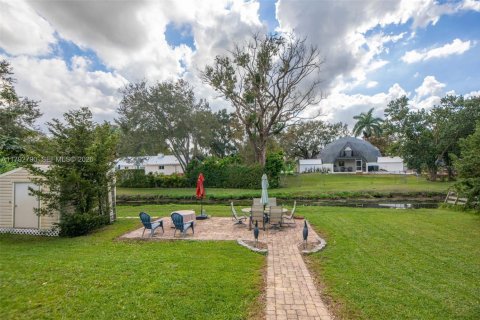 House in Plantation, Florida 3 bedrooms, 165.37 sq.m. № 1726187 - photo 26