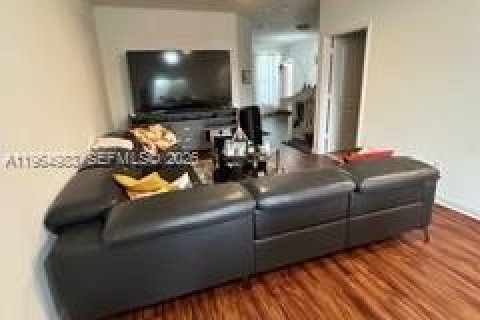 Townhouse in Pembroke Pines, Florida 3 bedrooms, 175.4 sq.m. № 2026346 - photo 12