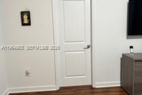 Townhouse in Pembroke Pines, Florida 3 bedrooms, 175.4 sq.m. № 2026346 - photo 21