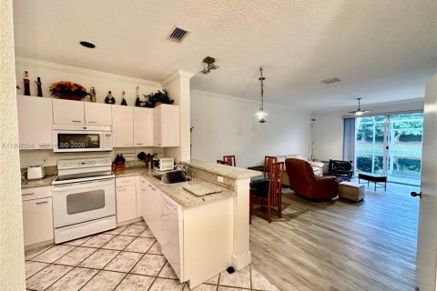 Adosado en alquiler en Weston, Florida, 2 dormitorios, 107.3 m2 № 2058847 - foto 3