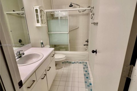 Adosado en alquiler en Weston, Florida, 2 dormitorios, 107.3 m2 № 2058847 - foto 9