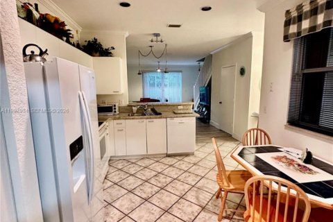 Adosado en alquiler en Weston, Florida, 2 dormitorios, 107.3 m2 № 2058847 - foto 17