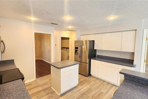 House in Sun City Center, Florida 3 bedrooms, 206.06 sq.m. № 1630939 - photo 12