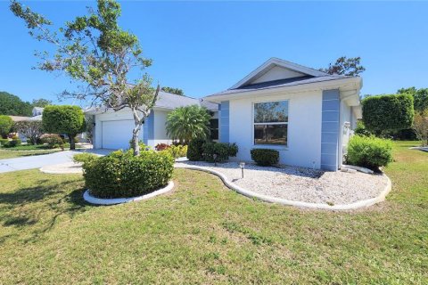 House in Sun City Center, Florida 3 bedrooms, 206.06 sq.m. № 1630939 - photo 2