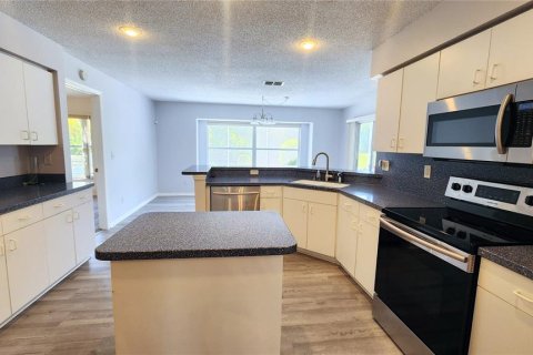 House in Sun City Center, Florida 3 bedrooms, 206.06 sq.m. № 1630939 - photo 7