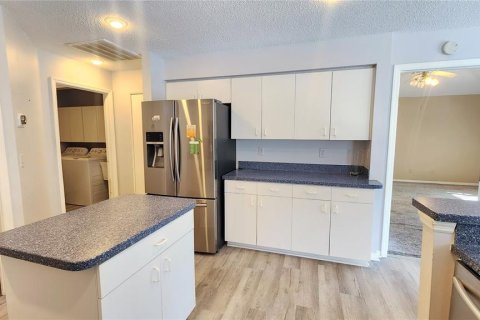 House in Sun City Center, Florida 3 bedrooms, 206.06 sq.m. № 1630939 - photo 14