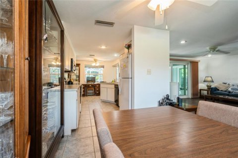 House in Punta Gorda, Florida 3 bedrooms, 146.23 sq.m. № 1792276 - photo 20