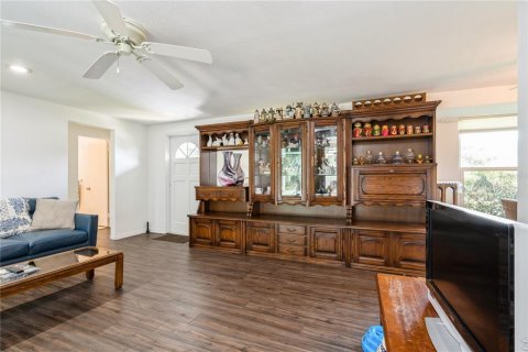 House in Punta Gorda, Florida 3 bedrooms, 146.23 sq.m. № 1792276 - photo 9