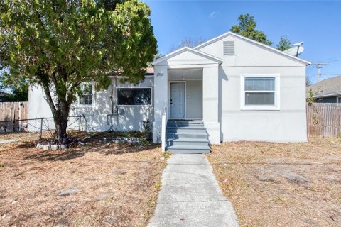 Casa en Tampa, Florida 4 dormitorios, 122.63 m2 № 2234448