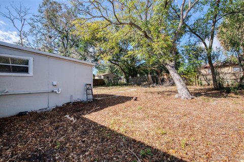 House in Tampa, Florida 4 bedrooms, 122.63 sq.m. № 2234448 - photo 22